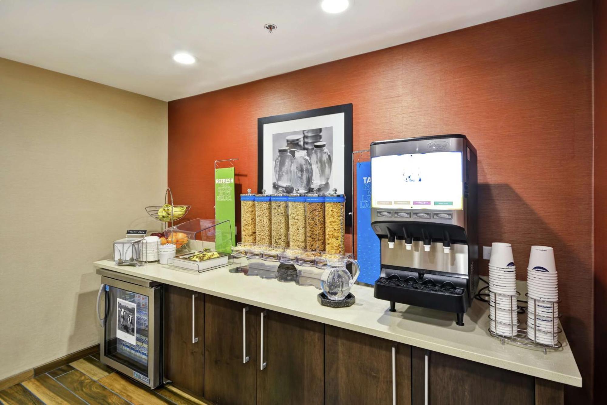 Hampton Inn & Suites Ґрантс-Пасс Екстер'єр фото