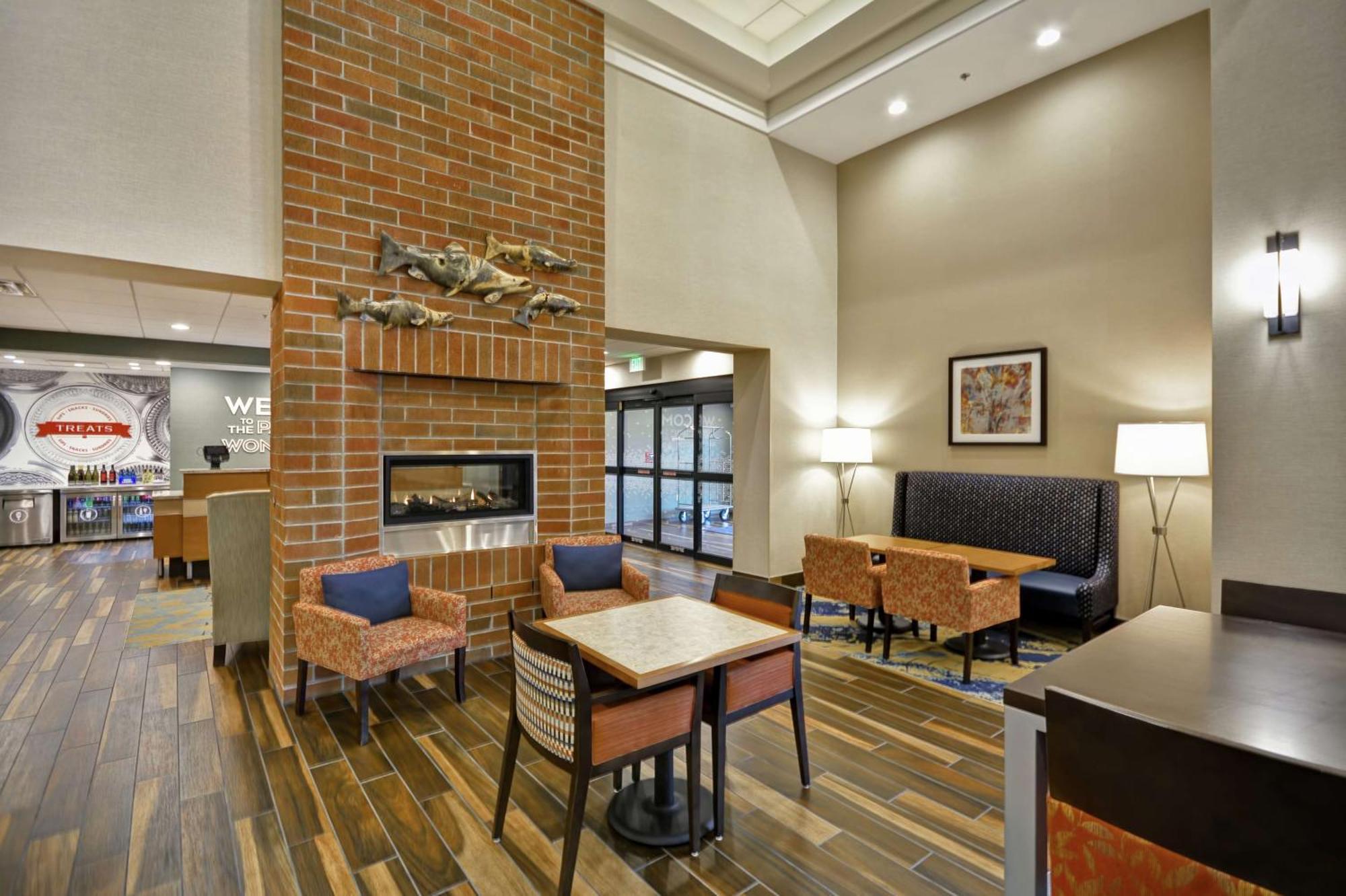 Hampton Inn & Suites Ґрантс-Пасс Екстер'єр фото