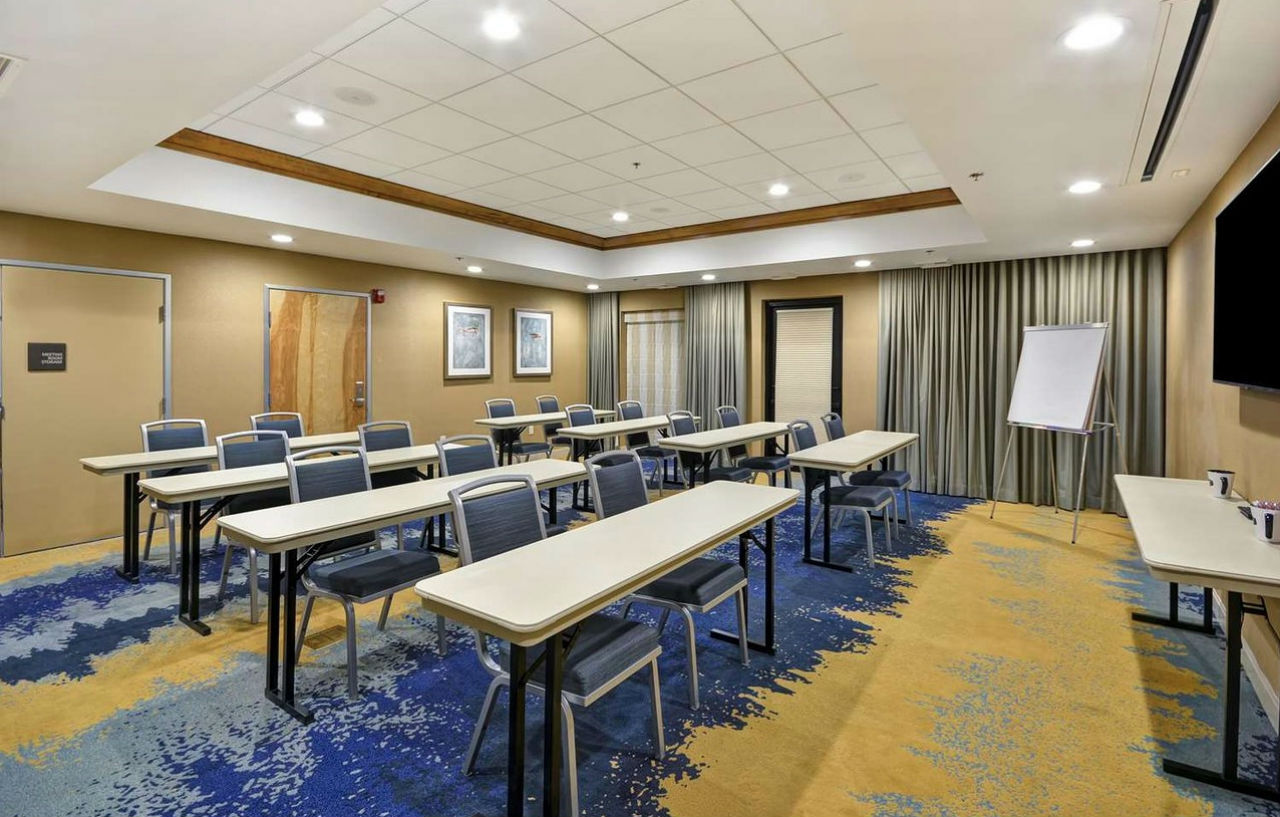 Hampton Inn & Suites Ґрантс-Пасс Екстер'єр фото